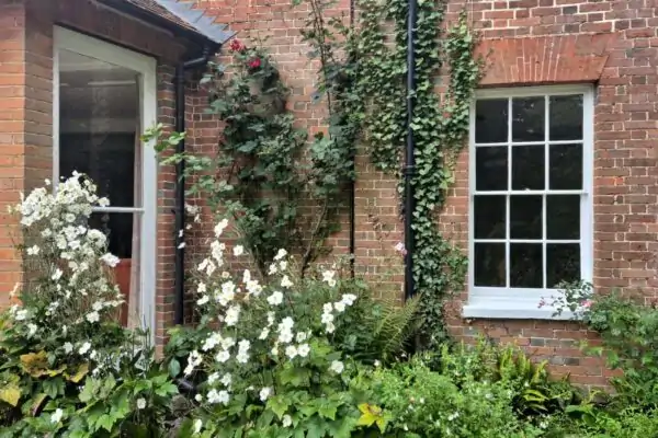 Exterior sash windows